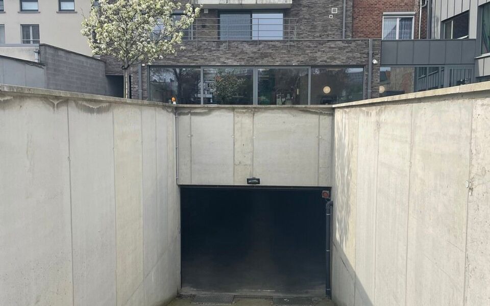 Binnenstaanplaats te huur in Tienen