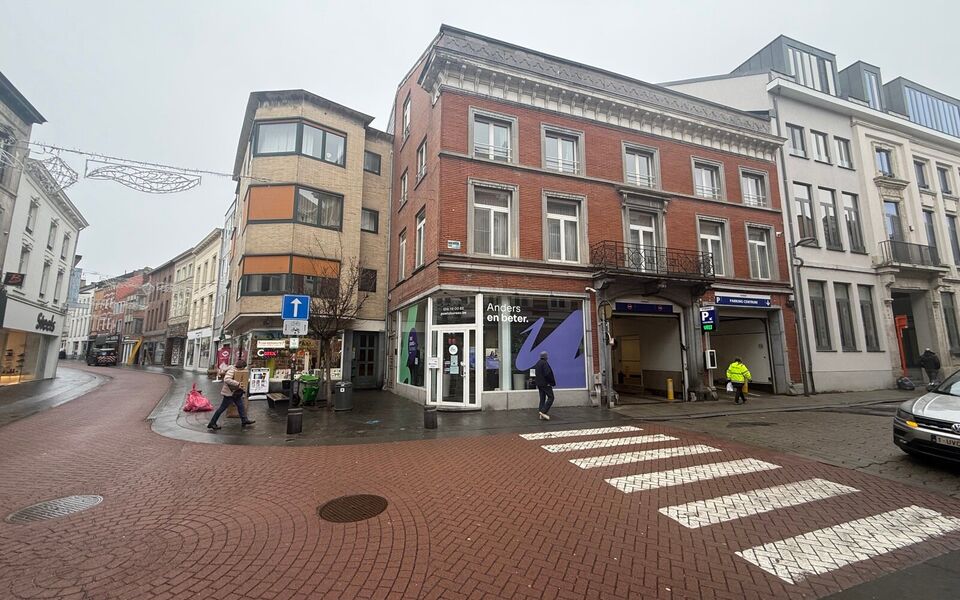 Commercieel gelijkvloers te huur in Tienen