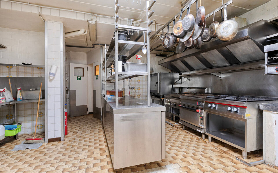 Gebouw voor gemengd gebruik te koop in Tienen